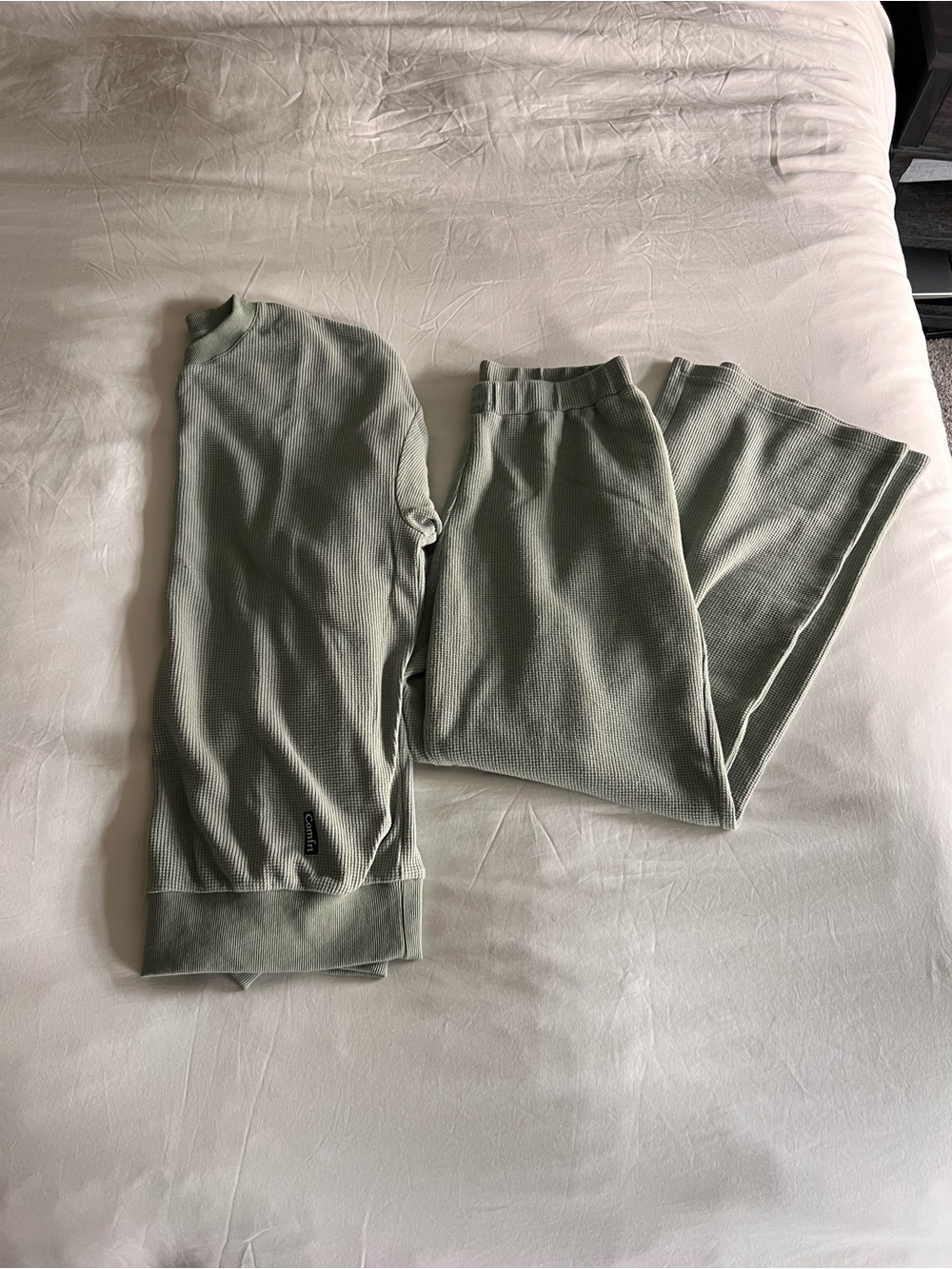 Comfrt Wide Leg Ribbed Lounge Pants and Crewneck in greyish Green